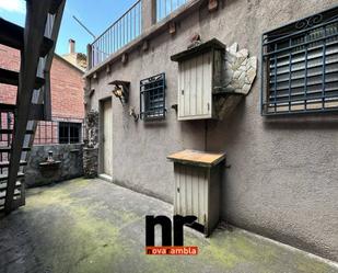 Vista exterior de Casa adosada en venda en Ripollet amb Jardí privat i Terrassa