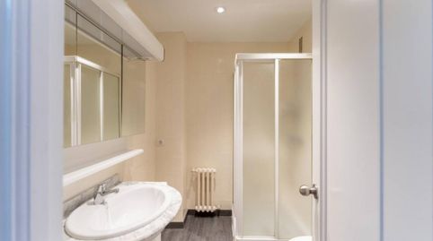 Photo 5 of Room in Castillejos - Cuzco, Madrid Capital