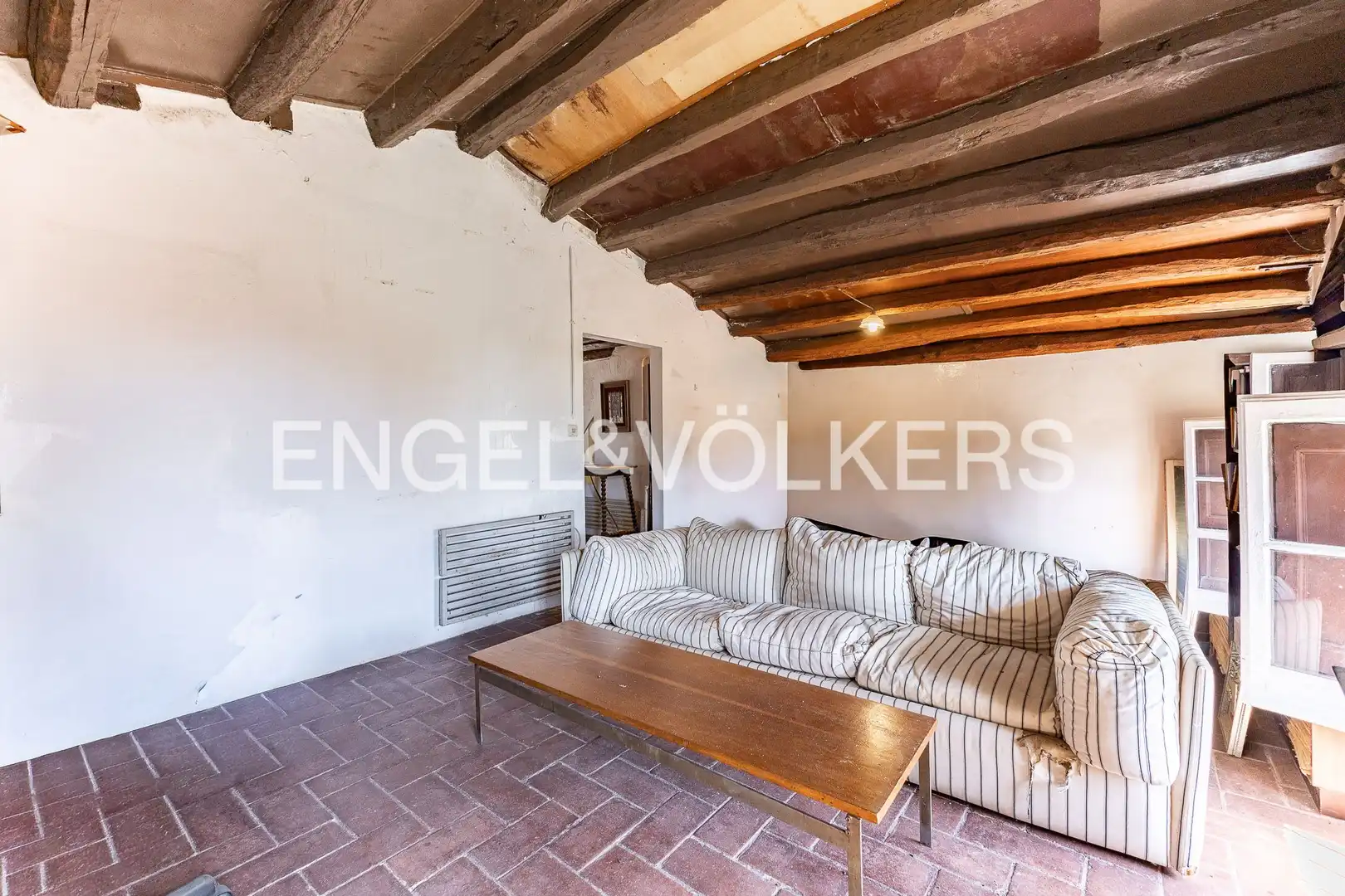 Sala d'estar de Casa o xalet en venda en Sant Andreu de Llavaneres amb Calefacció, Jardí privat i Terrassa