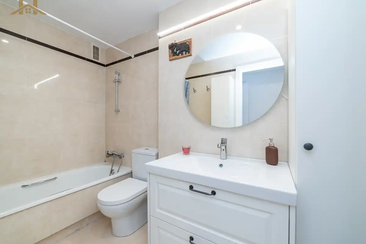 Baño de Ático en venta en Alcorcón con Aire acondicionado, Calefacción y Terraza