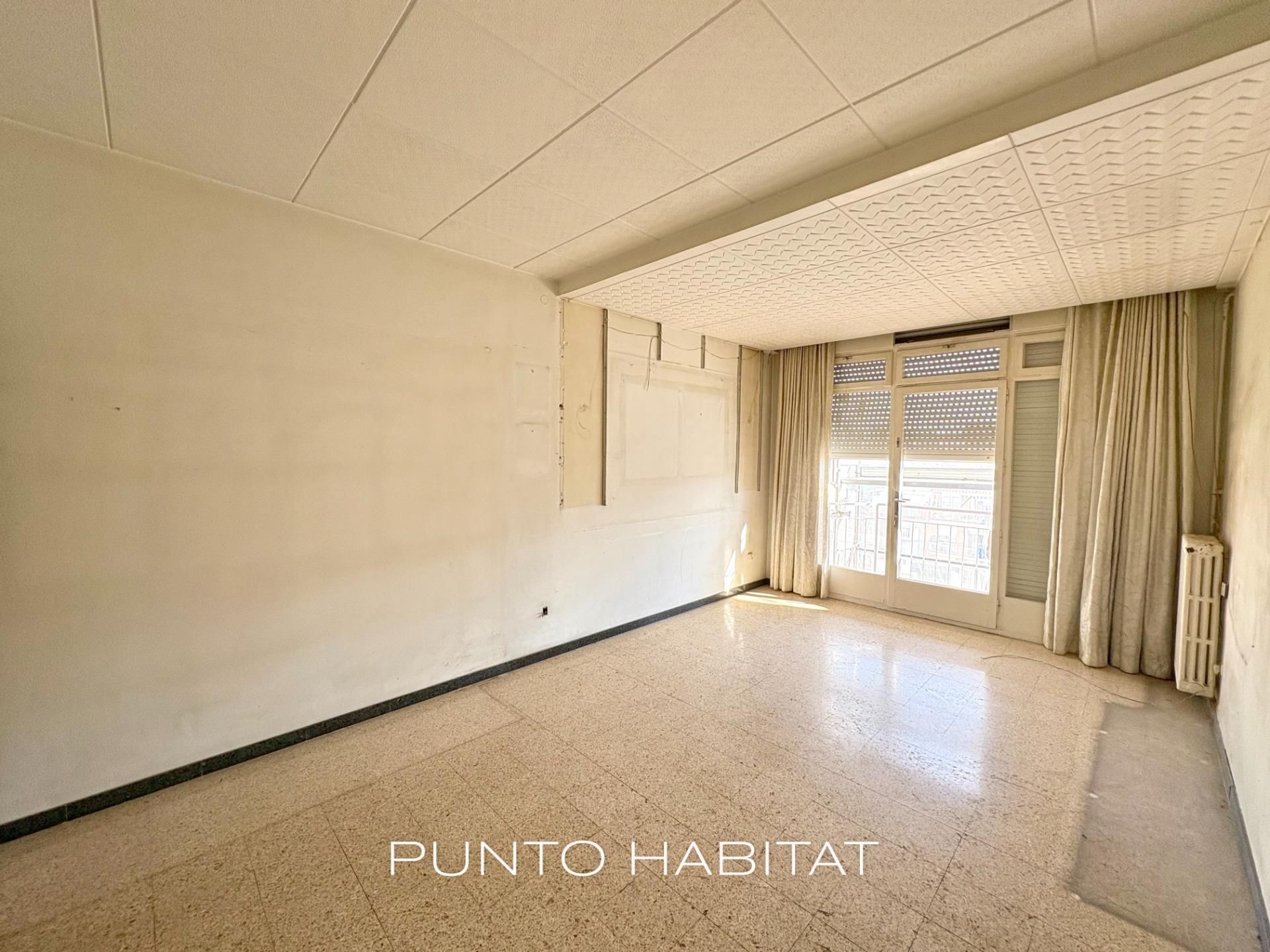 Sala de estar de Piso en venta en  Barcelona Capital con Calefacción y Balcón
