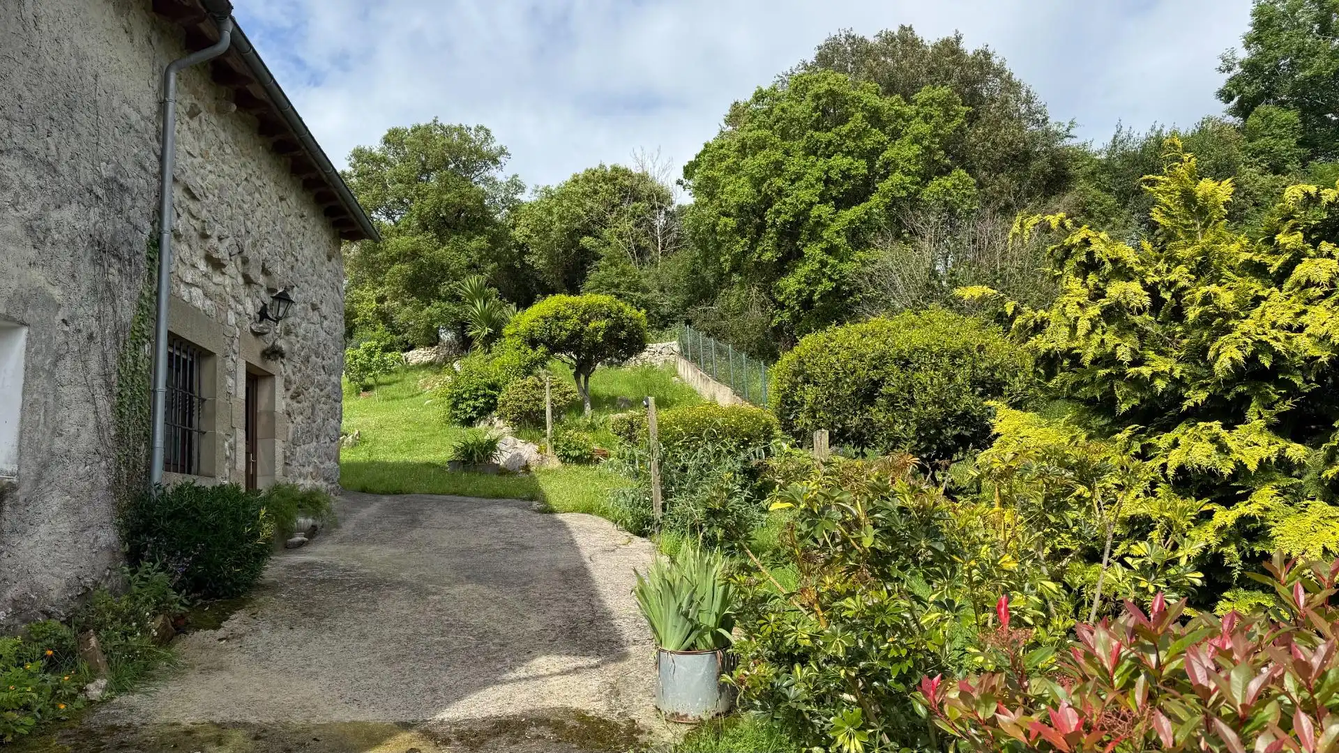 Jardí de Finca rústica en venda en Herrerías