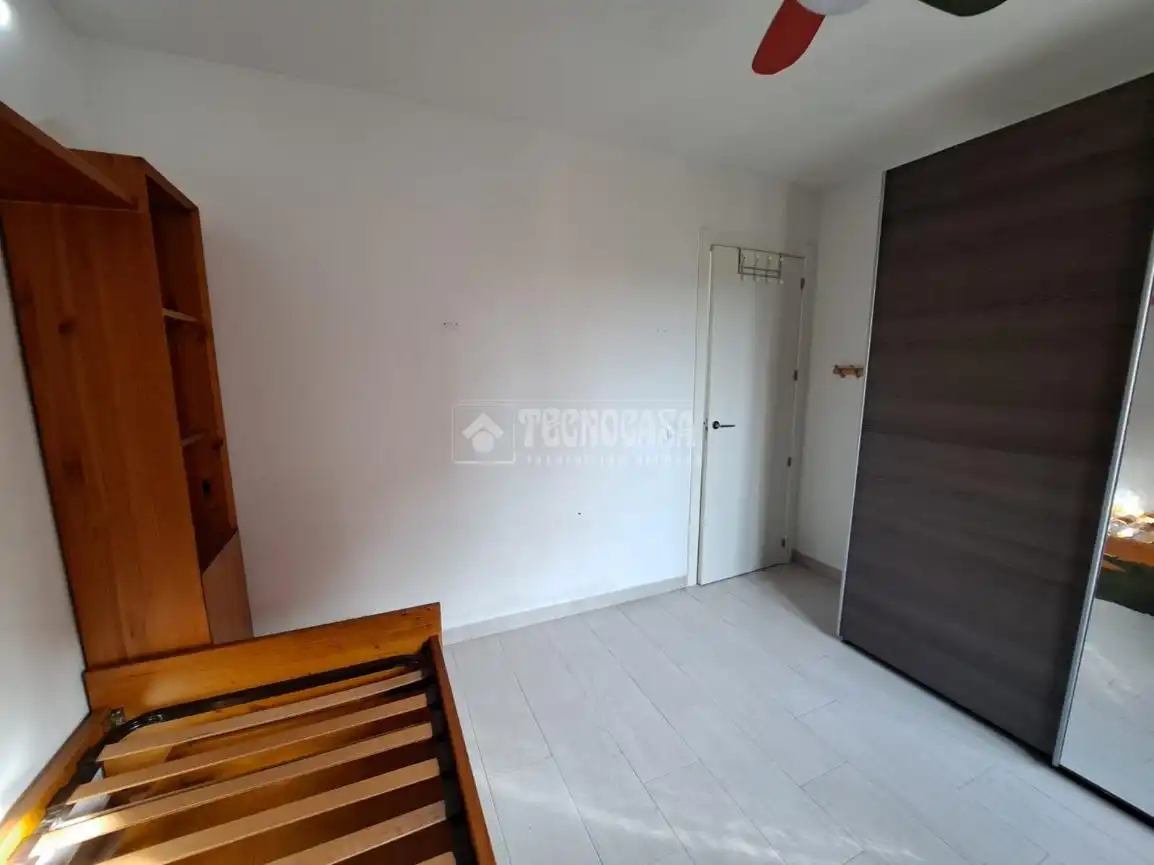 Habitación de Piso en venta en Madrid con Calefacción, Terraza y Balcón