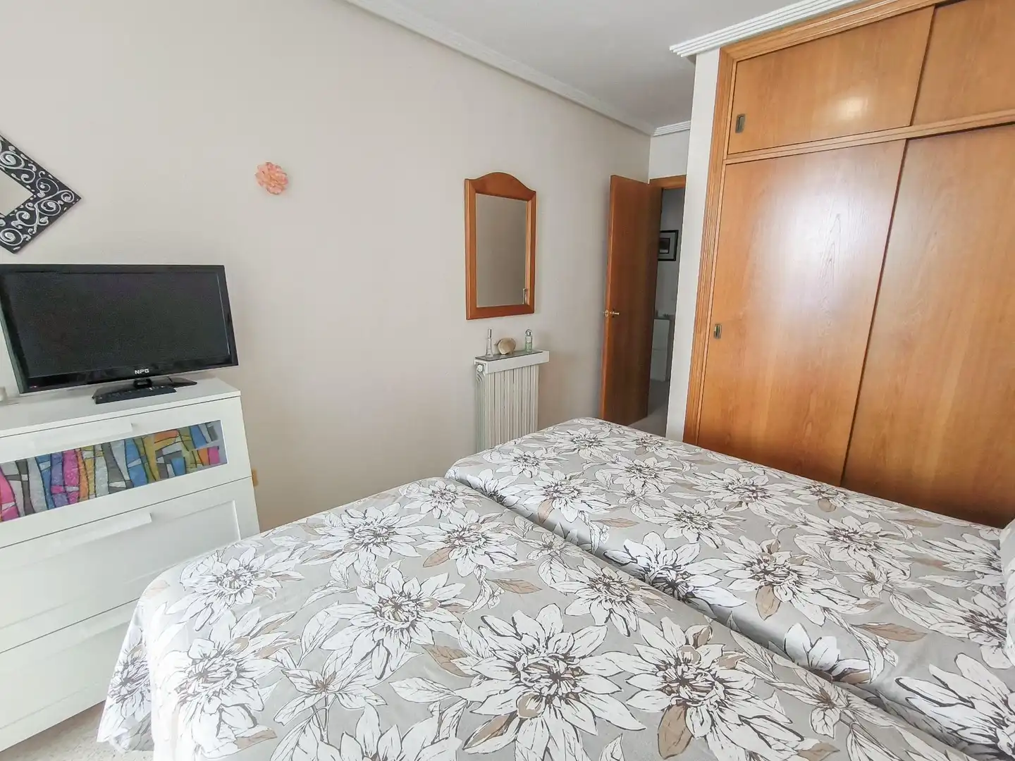 Dormitori de Apartament en venda en Benidorm amb Calefacció, Moblat i Piscina comunitària