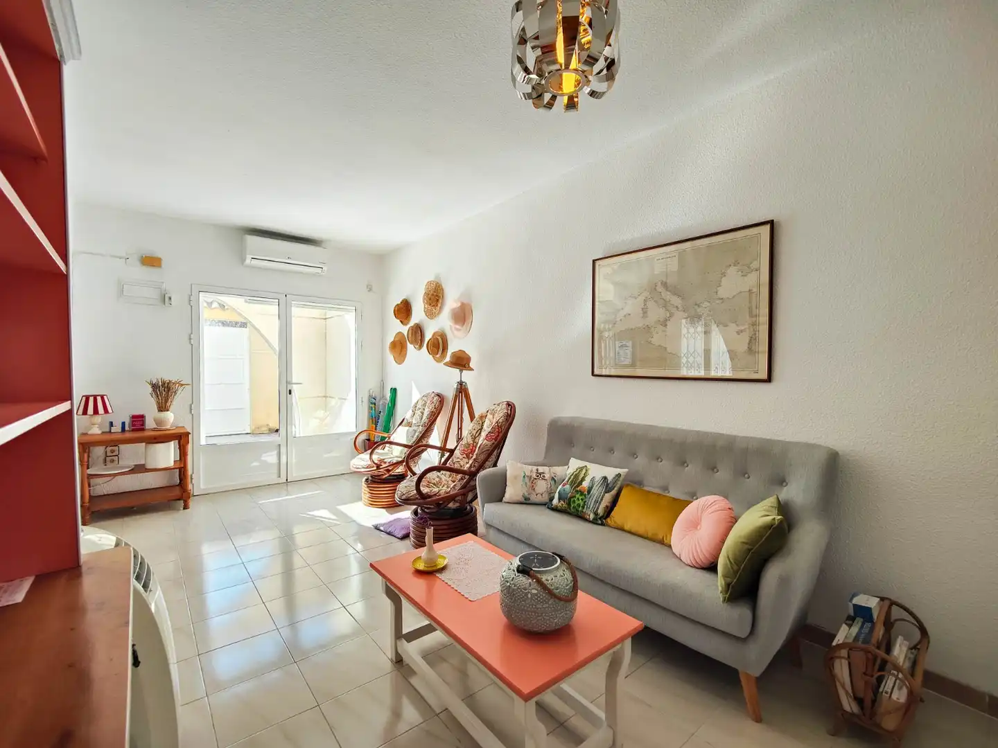 Sala de estar de Casa adosada en venta en Torrevieja con Aire acondicionado, Jardín privado y Terraza