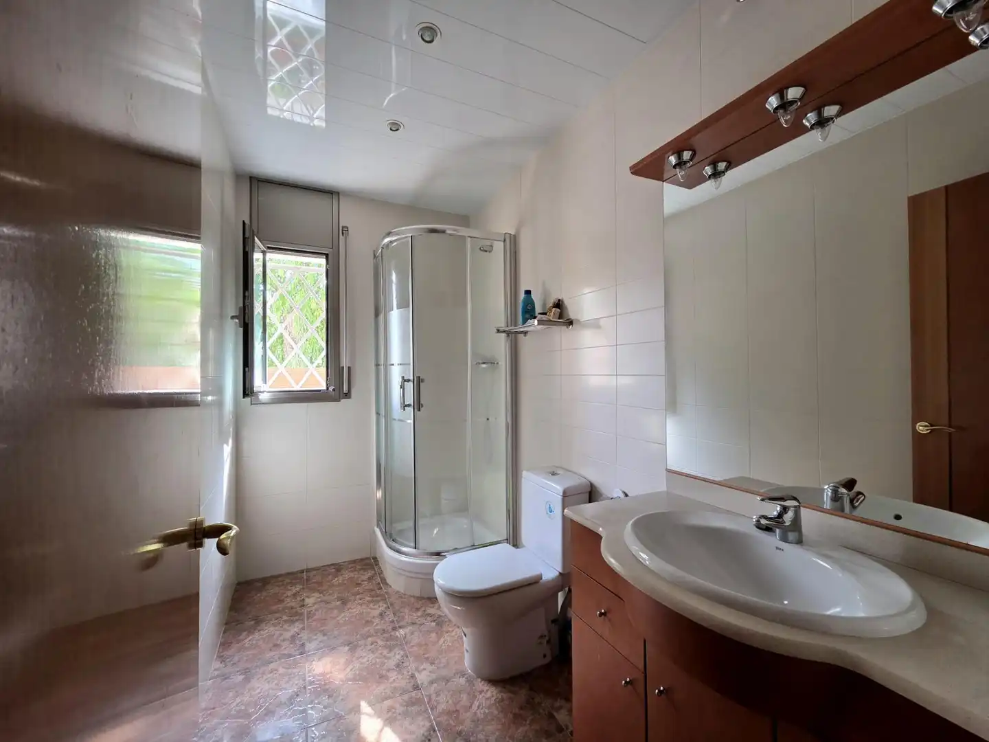 Bathroom of Houses for sale in Cunit  with Community pool