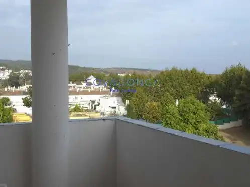 Vista exterior de Piso en venta en Sotogrande con Aire acondicionado, Terraza y Balcón
