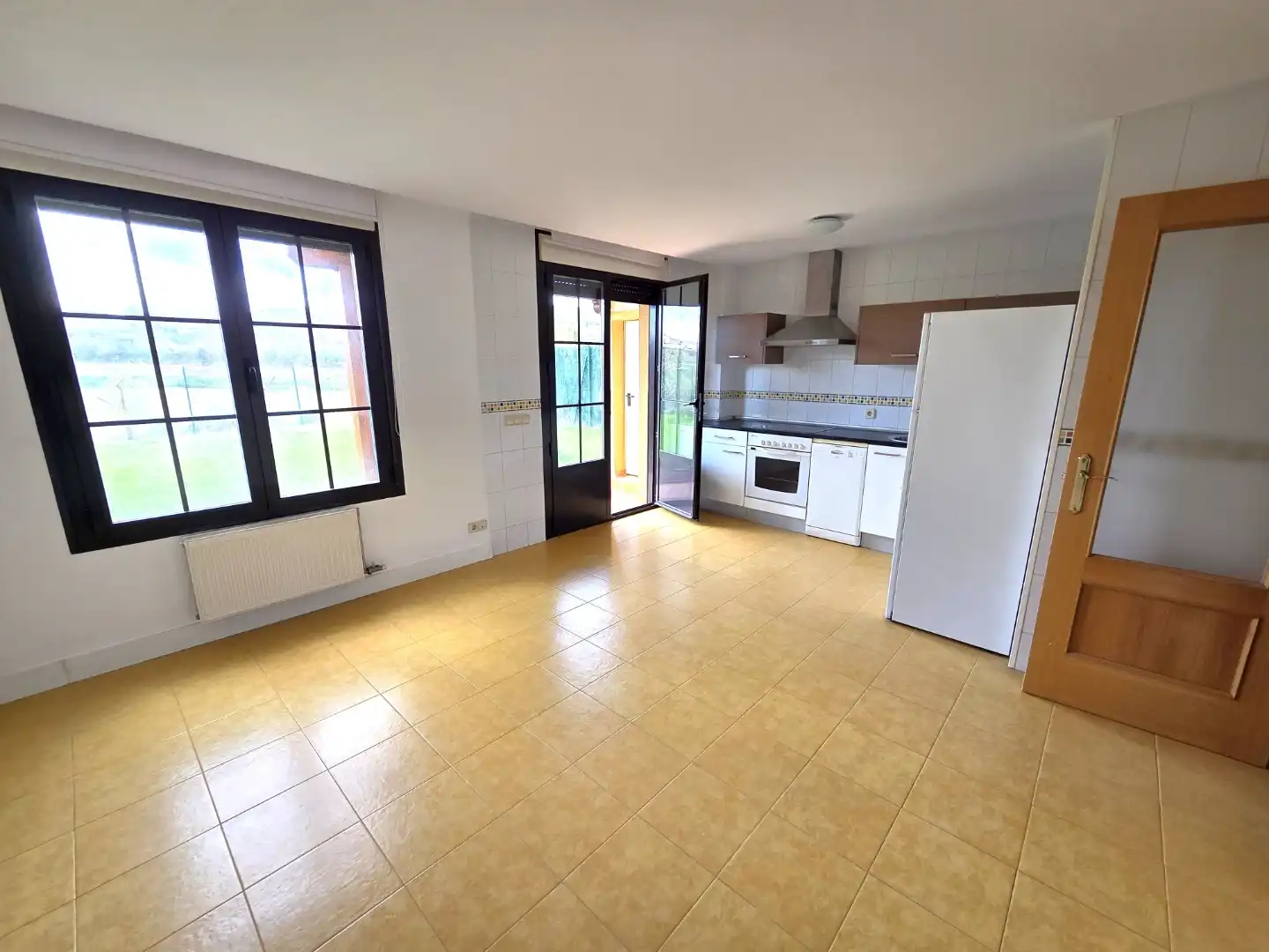 Cocina de Casa adosada en venta en Cardeñadijo con Calefacción, Jardín privado y Terraza