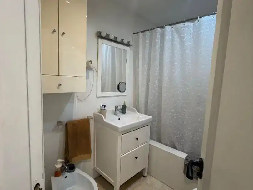 Baño de Piso en venta en Cobeña con Aire acondicionado y Amueblado