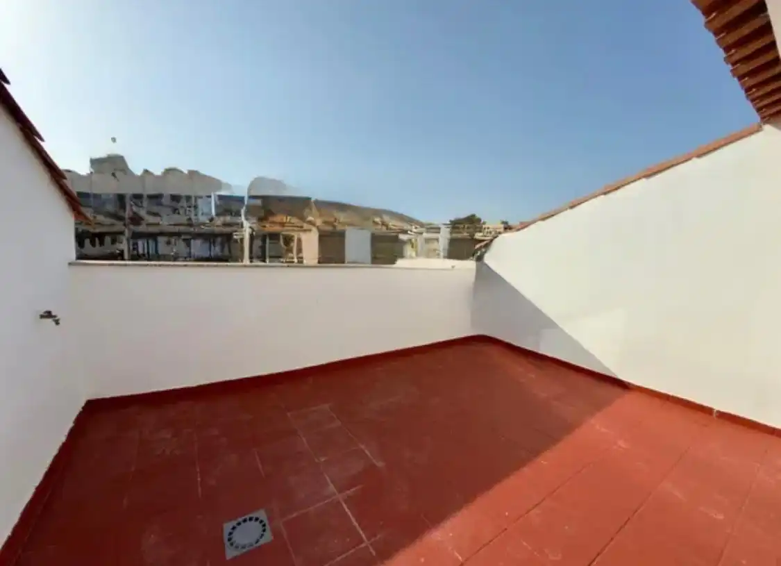 Terrassa de Casa o xalet en venda en Badajoz amb Aire condicionat, Jardí privat i Terrassa