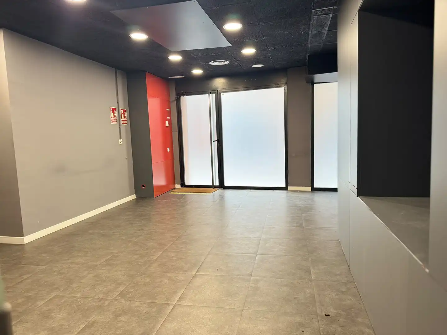 Local comercial en venda a Plaza Adrià 5, imagen 4