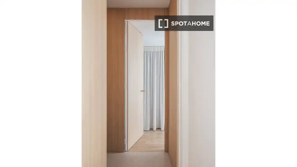 Piso con terraza en alquiler en L'Eixample, imagen 2