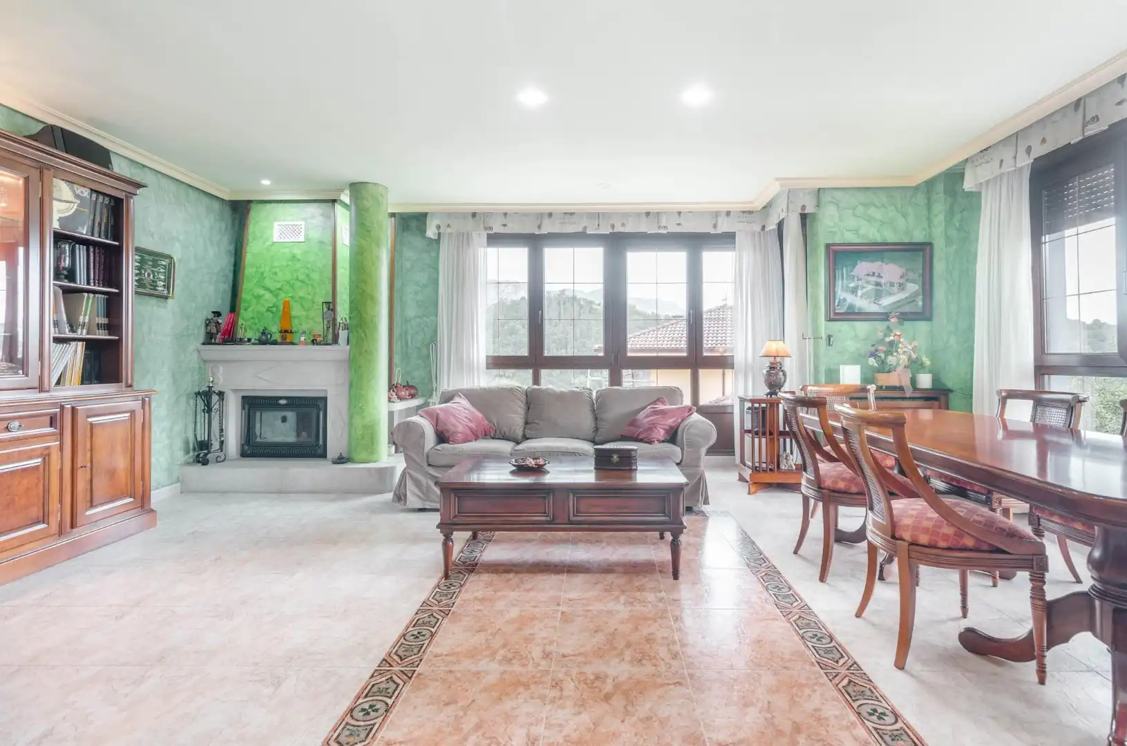 Sala de estar de Casa o chalet en venta en Piloña con Calefacción, Jardín privado y Parquet