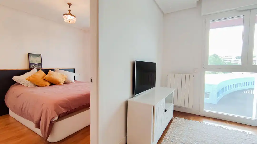 Schlafzimmer von Wohnung zum Verkauf in Donostia - San Sebastián  mit Heizung und Möbliert