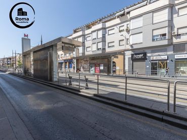 Terraced house with pool for sale in Maracena