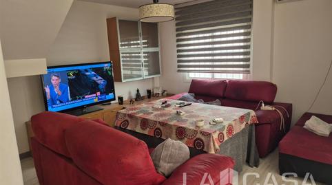 Foto 2 de Casa adosada en venta en Avenida de Europa, Montequinto