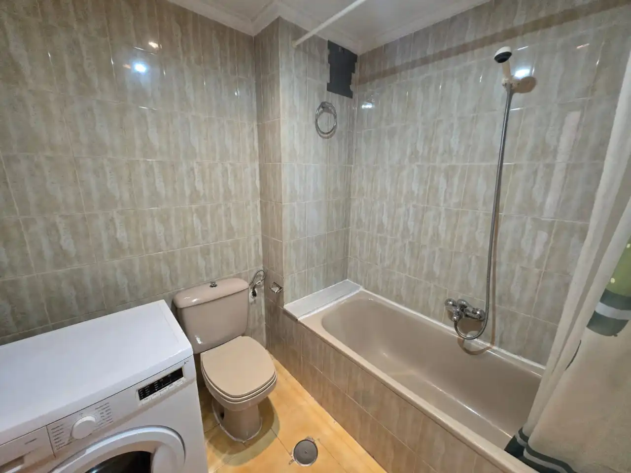 Baño de Estudio en venta en Torrevieja con Aire acondicionado, Calefacción y Terraza