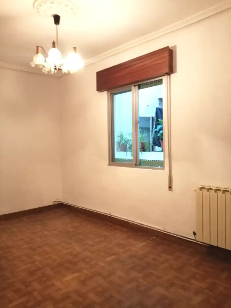 Habitación de Piso en venta en Torrelavega  con Calefacción, Terraza y Trastero