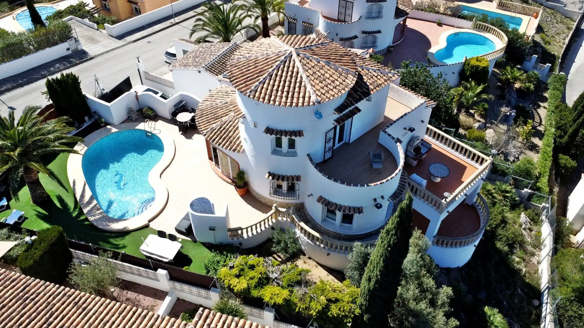 House with pool for sale in Mirabarques 16