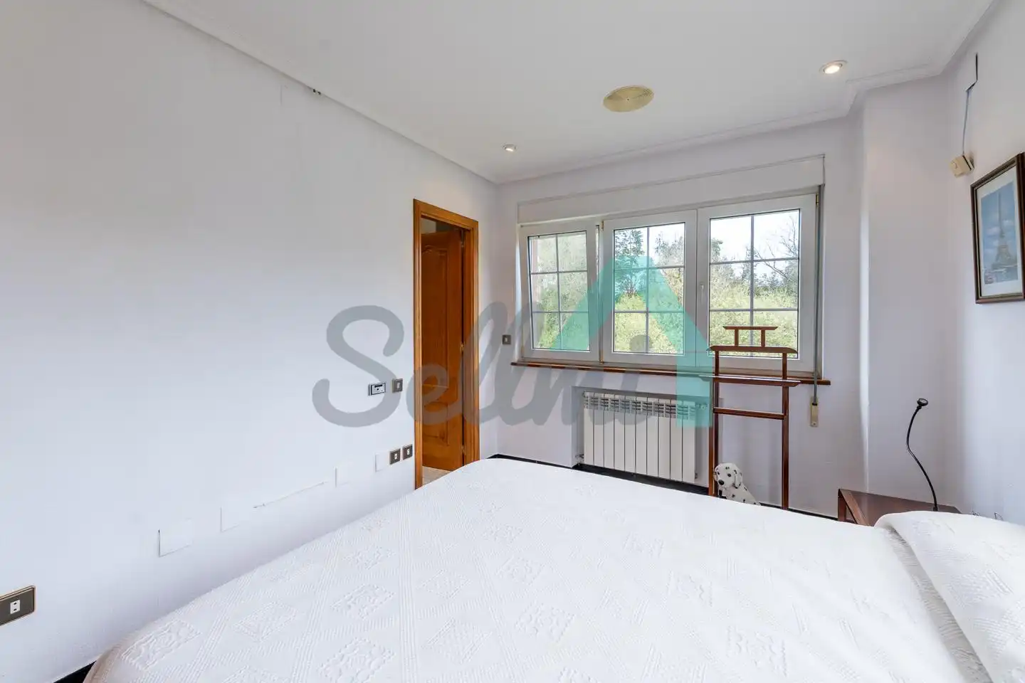Habitación de Casa adosada en venta en El Franco  con Calefacción, Jardín privado y Parquet
