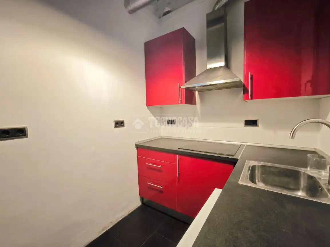 Cocina de Piso en venta en Barcelona con Balcón
