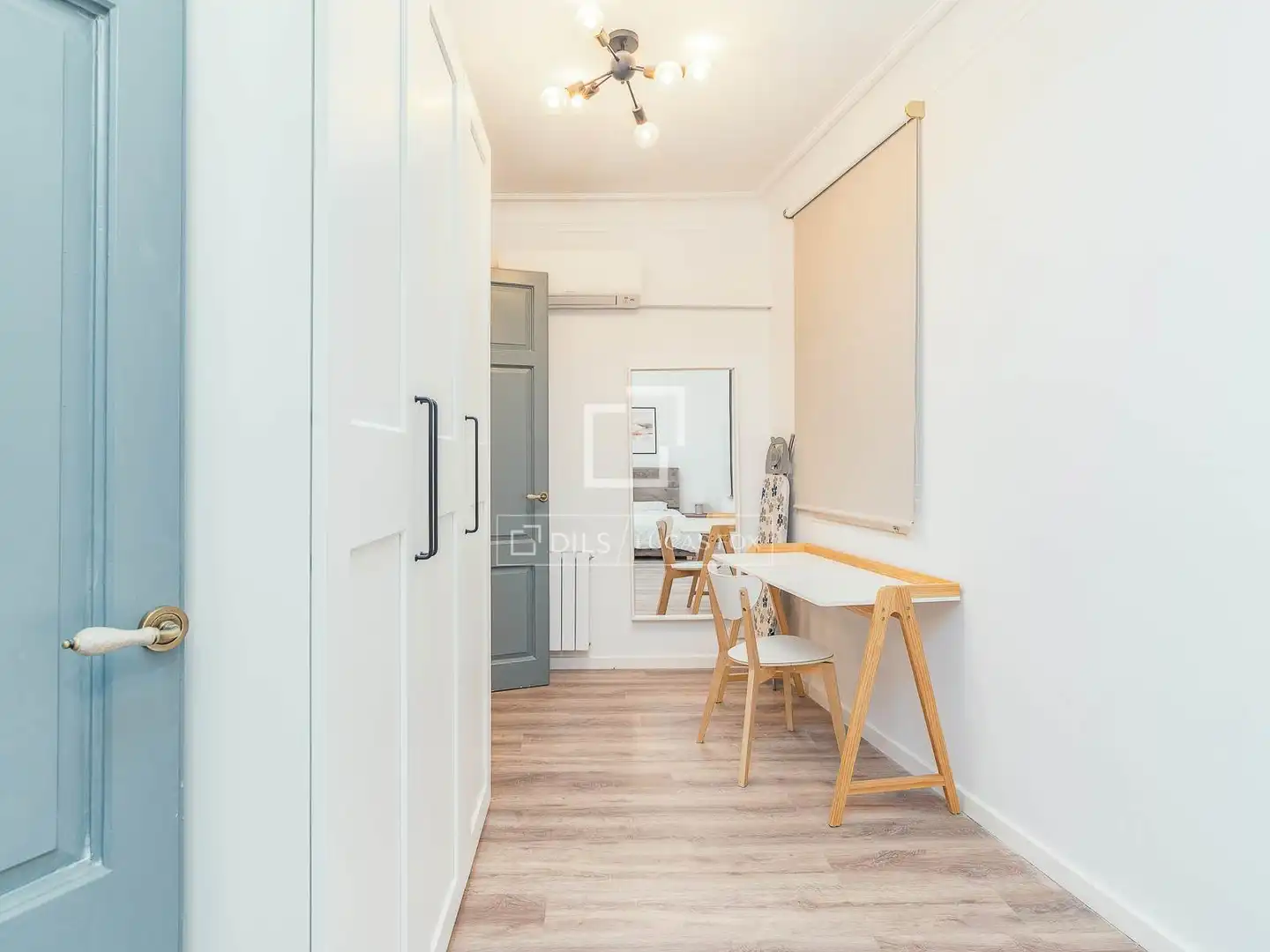 Bedroom of Flat for sale in Barcelona  with Air Conditioner, Terrace and Furnished