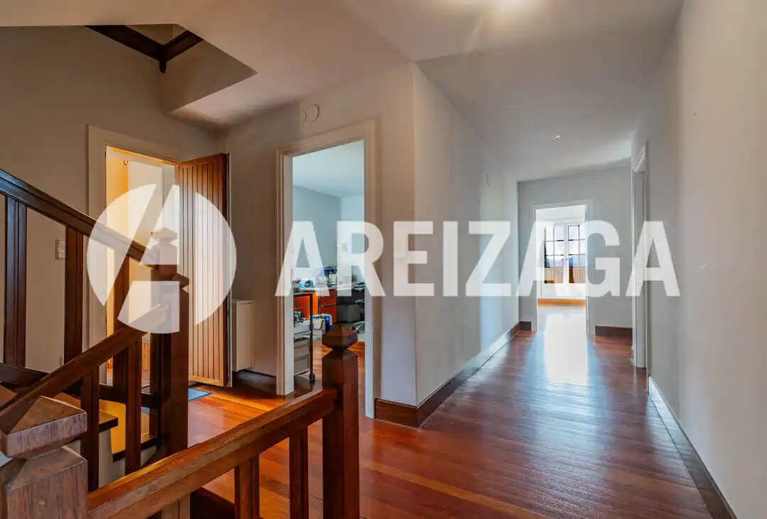 Piso en venta en Donostia - San Sebastián  con Calefacción, Terraza y Trastero