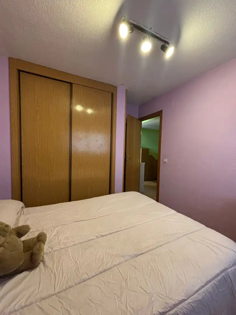 Dormitori de Casa adosada en venda en Rivas-Vaciamadrid amb Calefacció, Jardí privat i Parquet