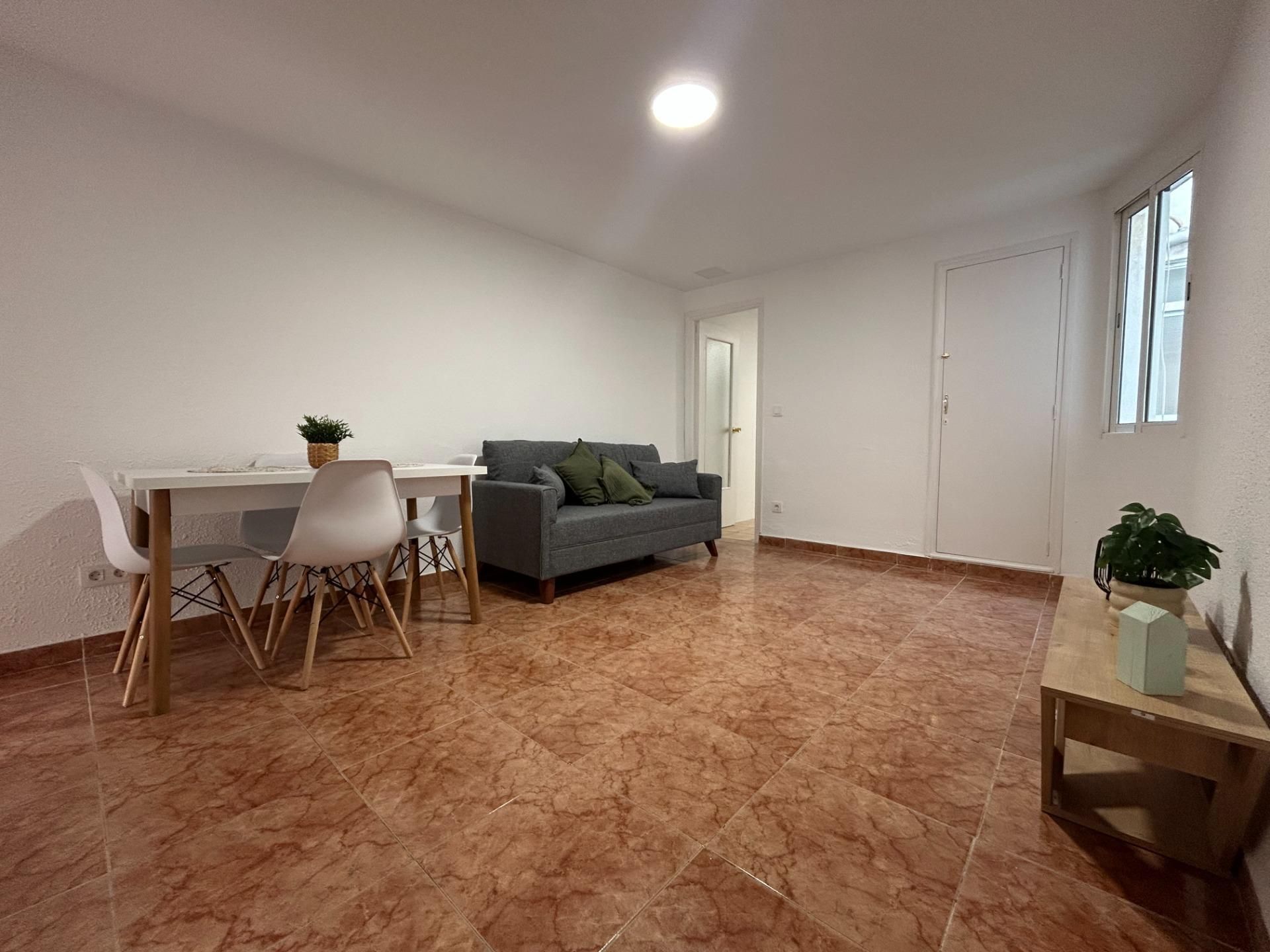 Apartament de lloguer a CAPITAN CORTES, Piscinas