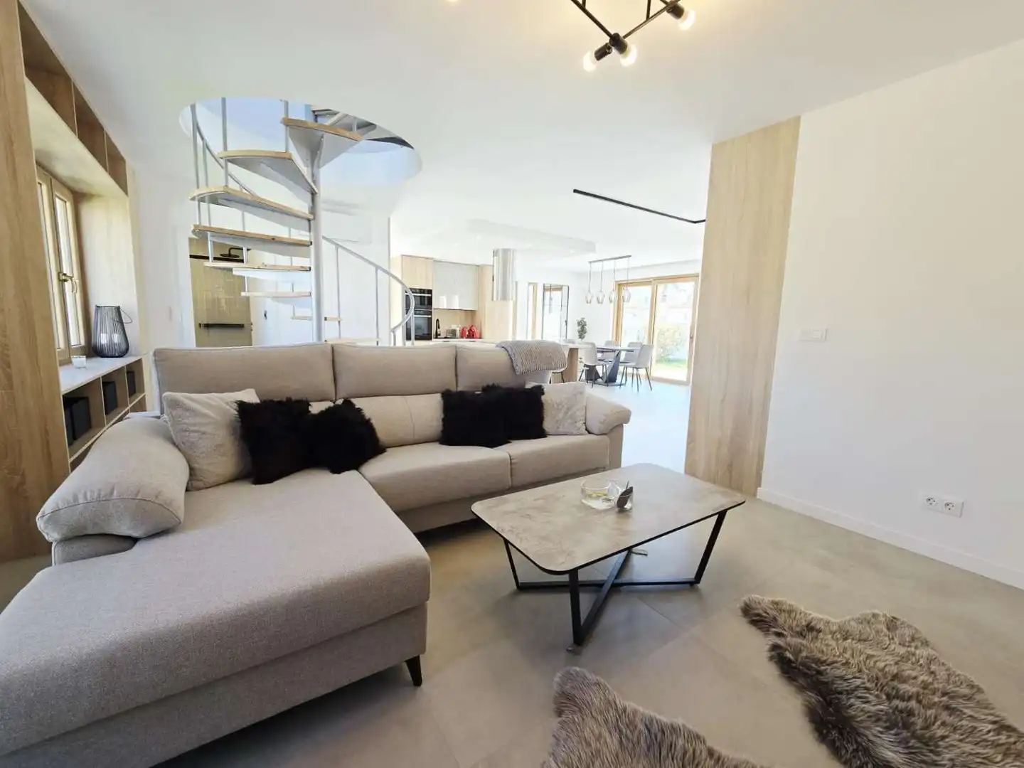 Sala d'estar de Casa o xalet en venda en Orihuela amb Aire condicionat, Calefacció i Terrassa