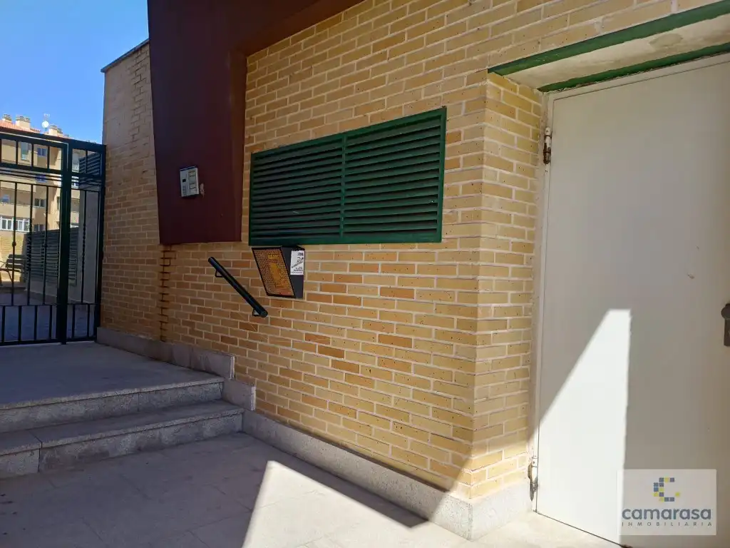 Garaje de alquiler en Calle Mancebo De Arevalo, 15, Sur
