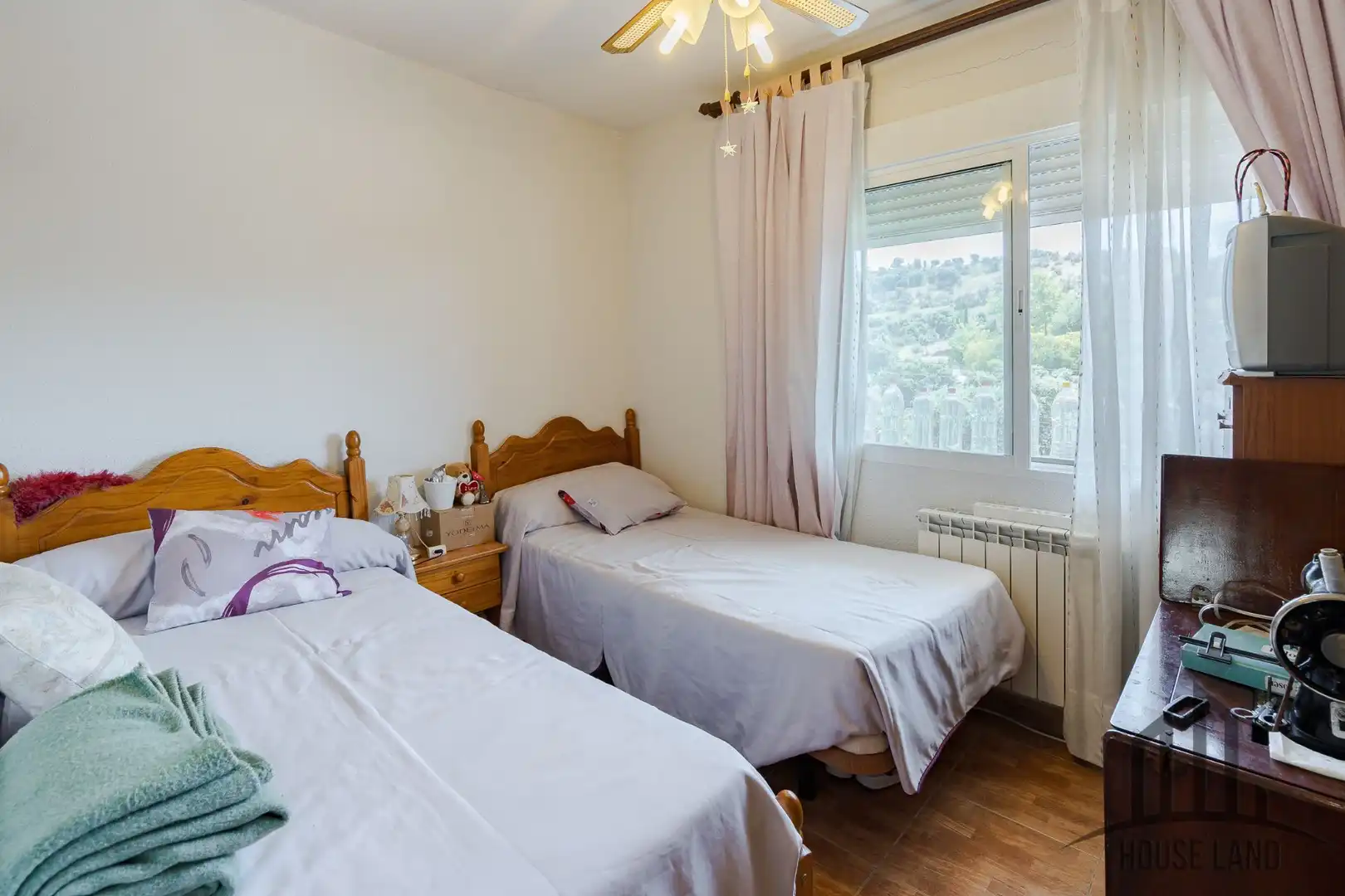 Habitación de Casa o chalet en venta en El Casar con Calefacción y Jardín privado