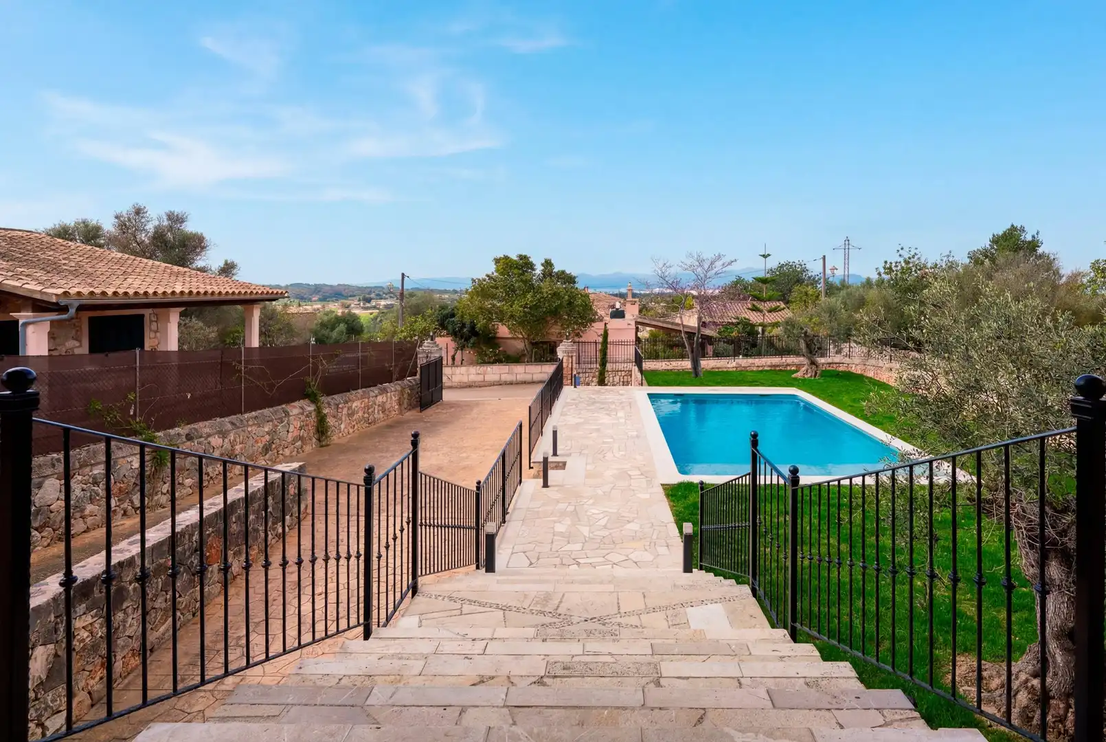 Swimming pool of Houses for sale in Sineu  with Air Conditioner, Heating and Private garden