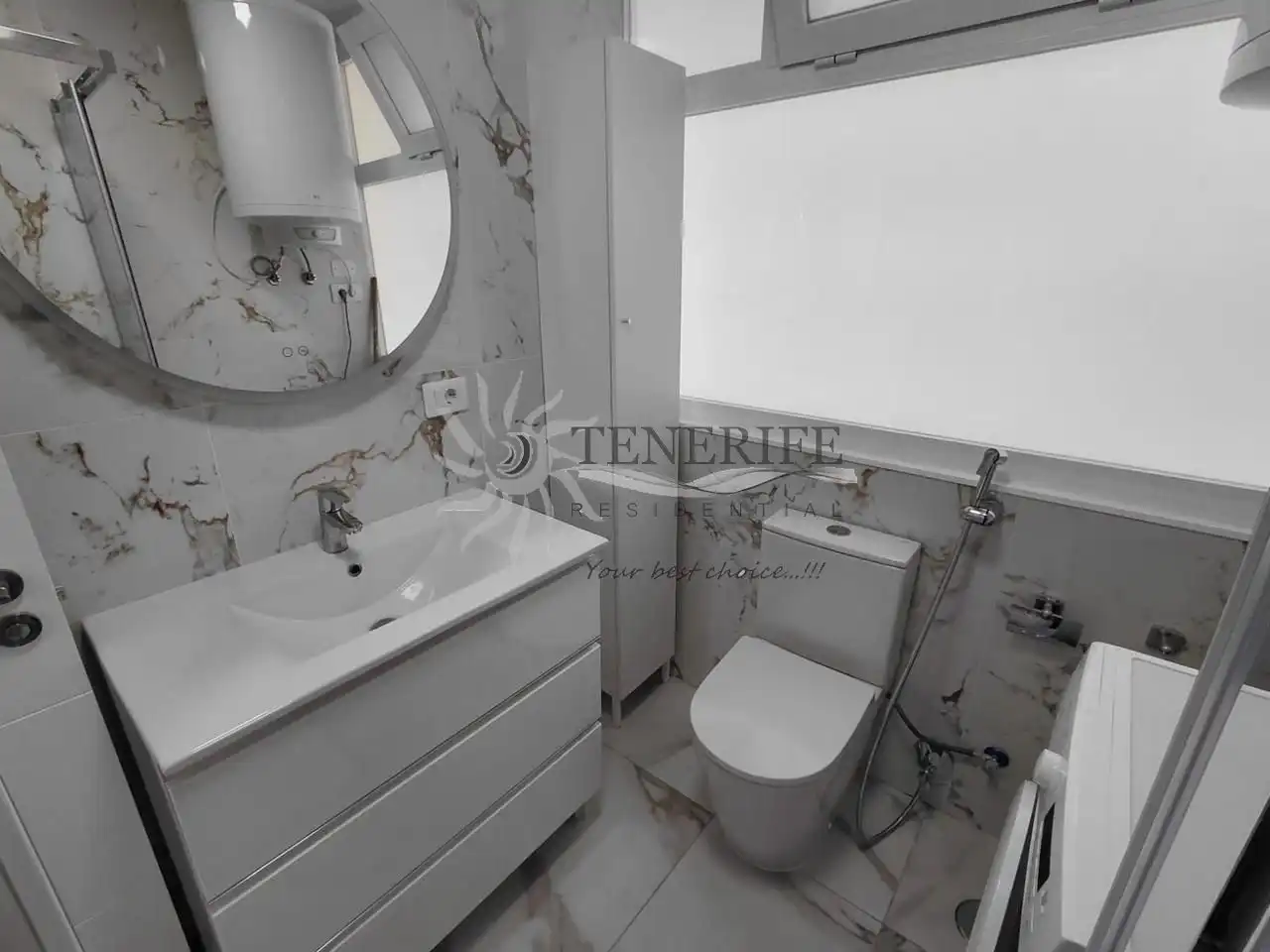 Baño de Planta baja en venta en Arona con Aire acondicionado, Terraza y Amueblado