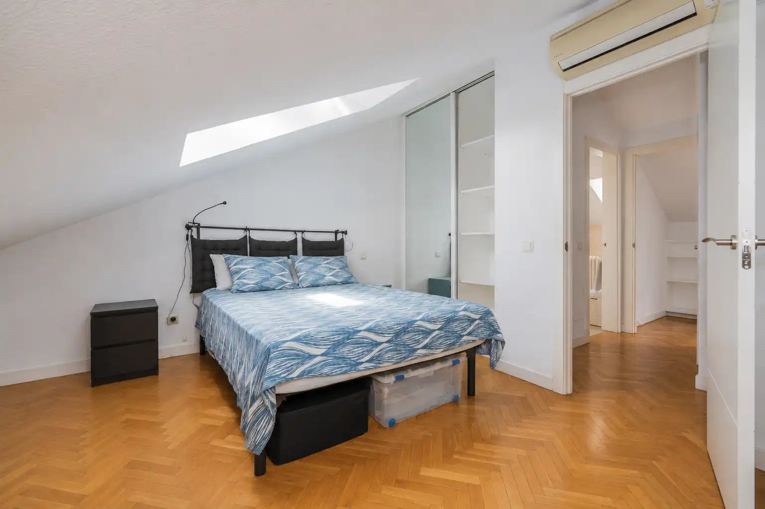 Habitación de Dúplex en venta en Las Rozas de Madrid con Aire acondicionado, Calefacción y Trastero
