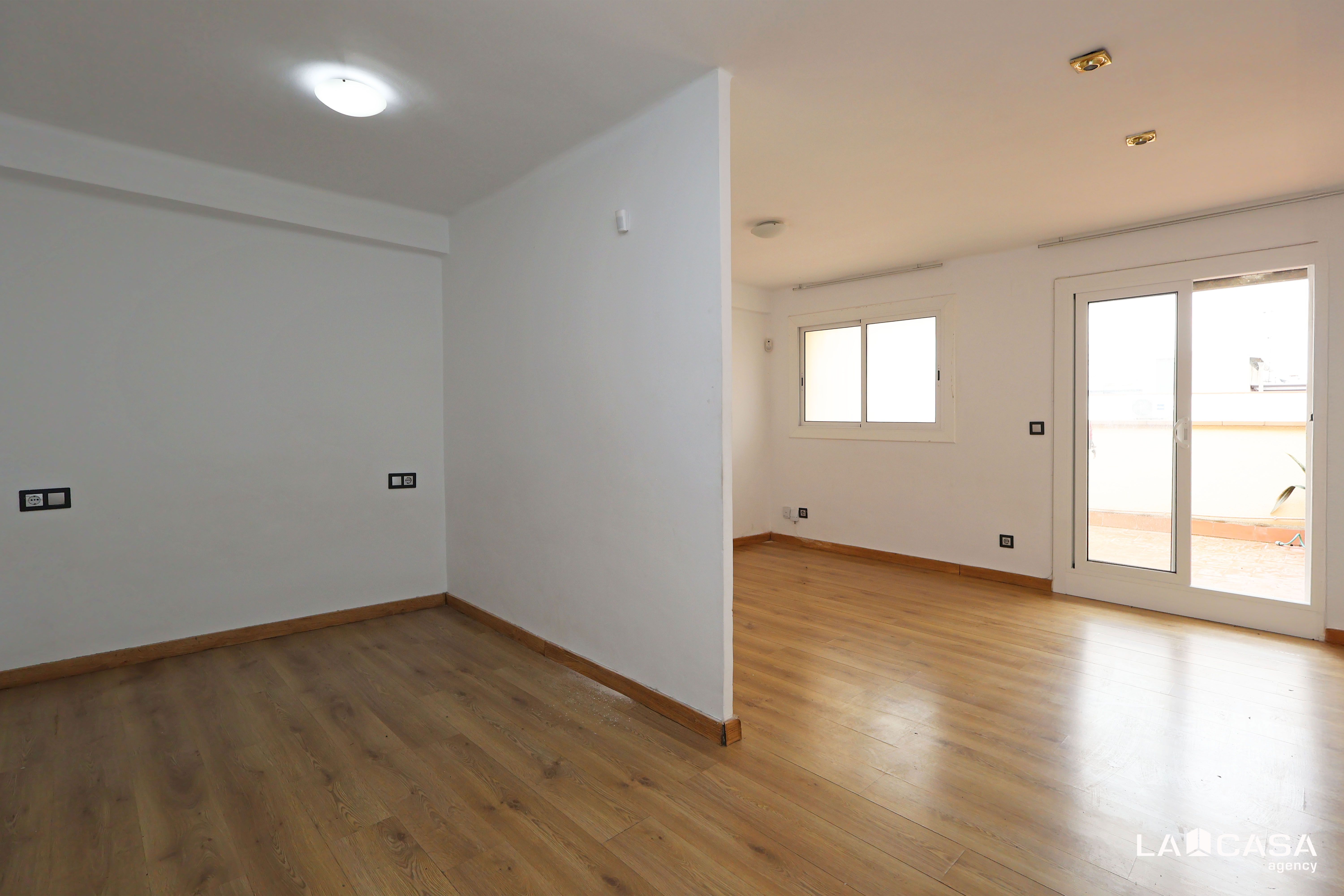 Habitación de Ático en venta en L'Hospitalet de Llobregat con Terraza