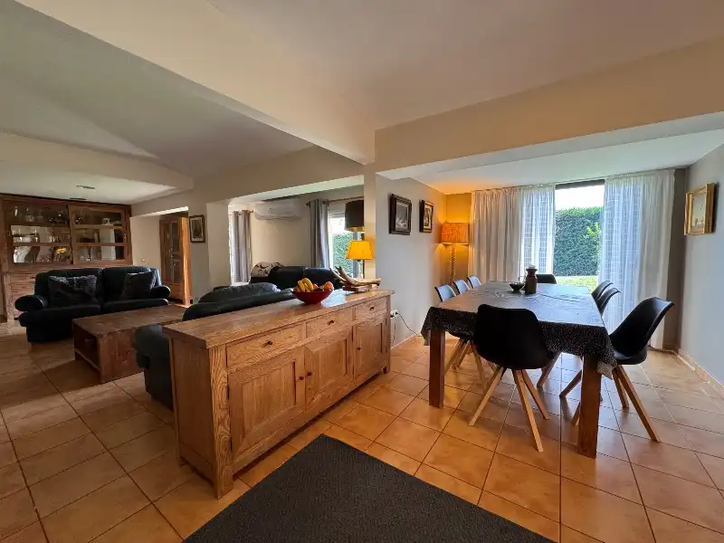 Comedor de Finca rústica en venta en Ullastret con Aire acondicionado, Calefacción y Jardín privado