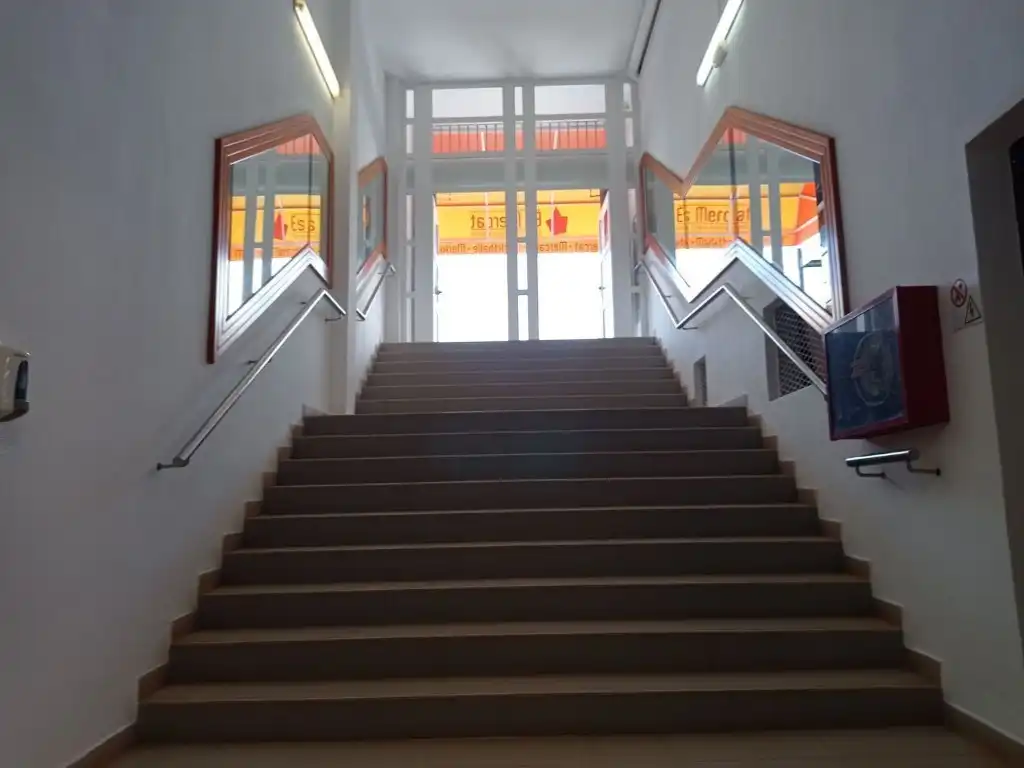 Local en venta en Santa Eulària