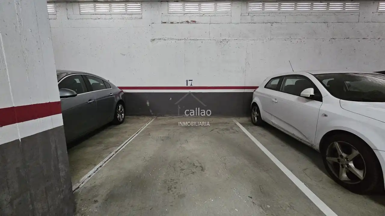 Parkplatz von Wohnung zum Verkauf in Narón mit Heizung, Abstellraum und Möbliert