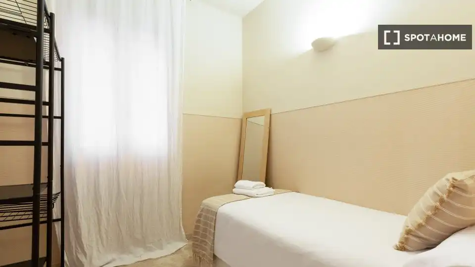 Flat with terrace to rent in Ciutat Vella, imagen 14