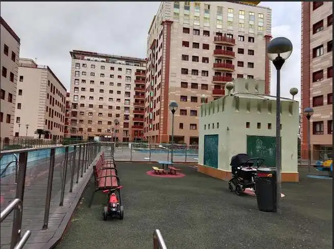 Exterior view of Flat for sale in Sevilla  with Air Conditioner and Community pool