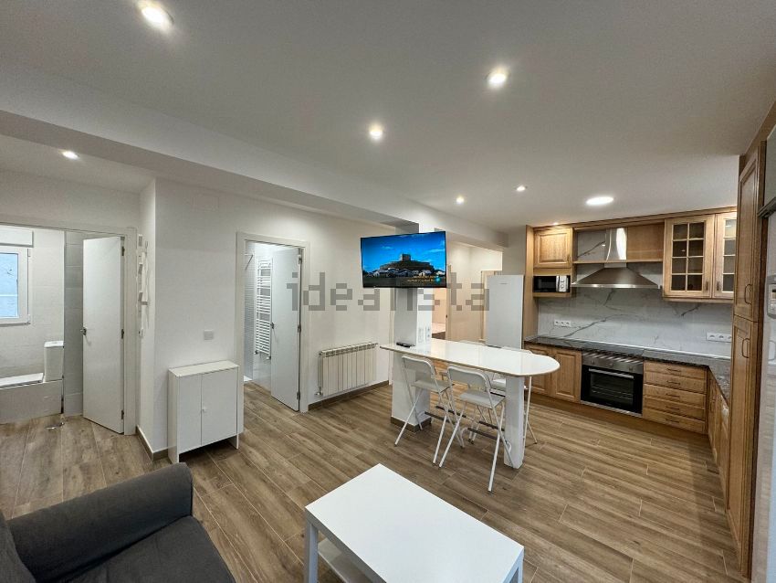 Exterior view of Flat for rent in Santiago de Compostela   with Heating, Furnished and Oven