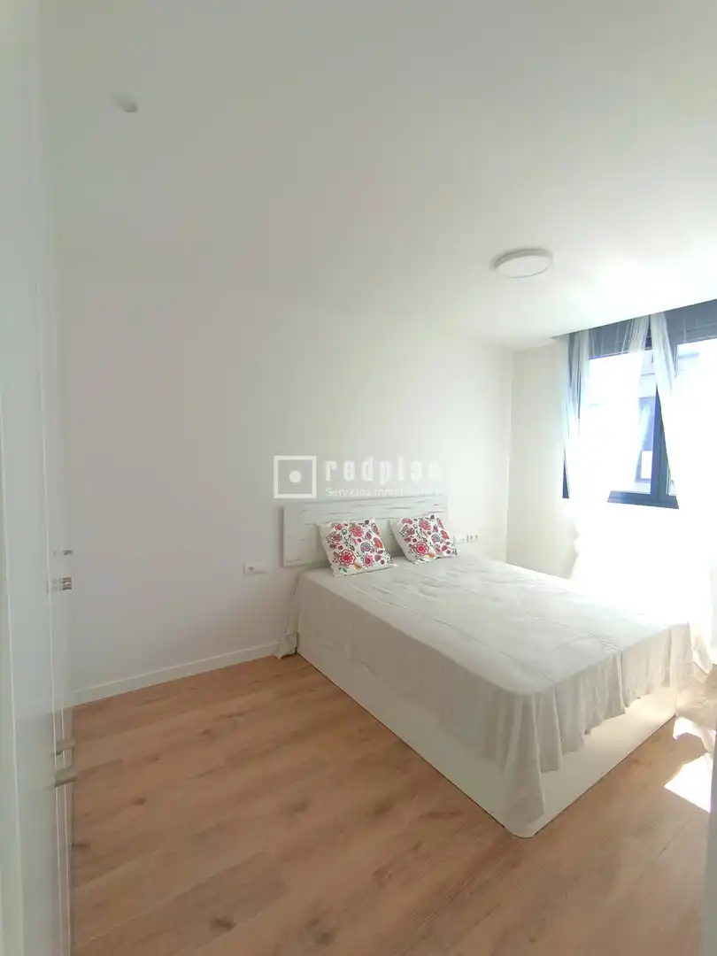 Bedroom of Flat for rent in Madrid  with Heating, Private garden and Terrace