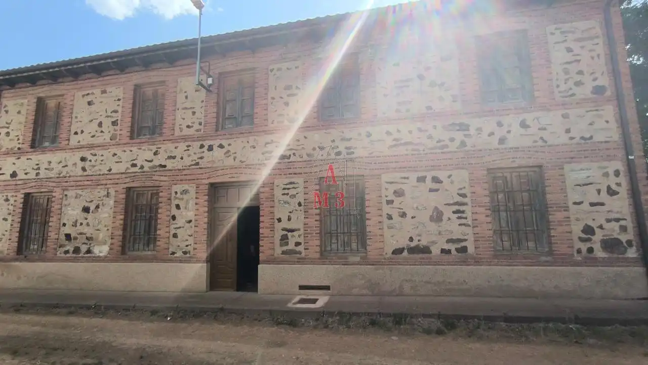 Vista exterior de Finca rústica en venta en La Bañeza  con Jardín privado y Trastero