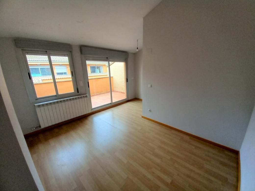 Bedroom of Single-family semi-detached for sale in Pinseque  with Terrace