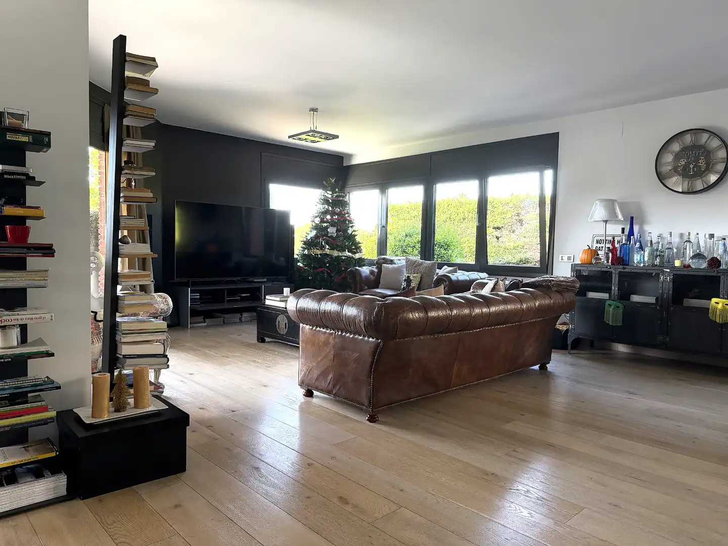 Sala d'estar de Casa o xalet en venda en La Garriga amb Calefacció, Jardí privat i Parquet