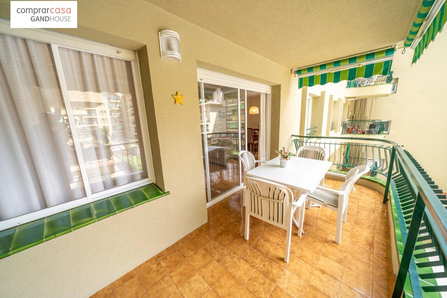 Terraza de Piso en venta en Castell d'Aro, Platja d'Aro i s'Agaró con Calefacción, Balcón y Piscina comunitaria