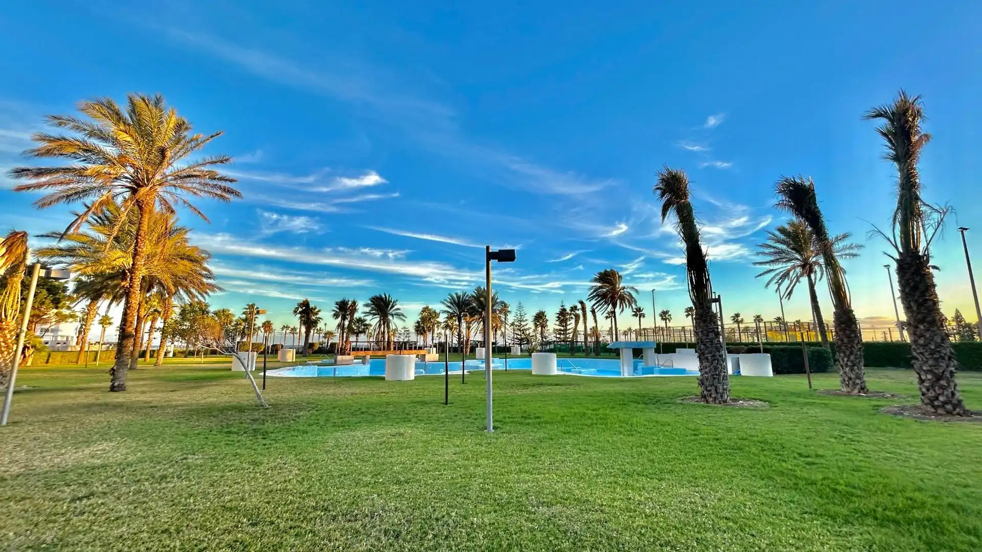 Swimming pool of Flat for sale in Roquetas de Mar  with Air Conditioner, Private garden and Terrace