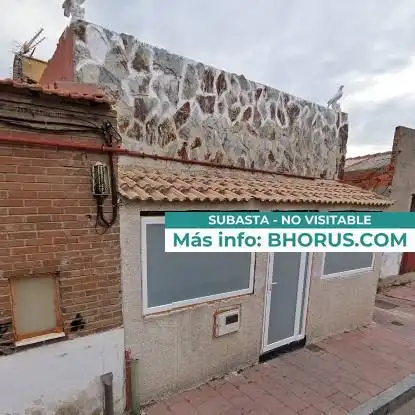 Casa amb jardí en venda a TIERRA DEL PAN 24