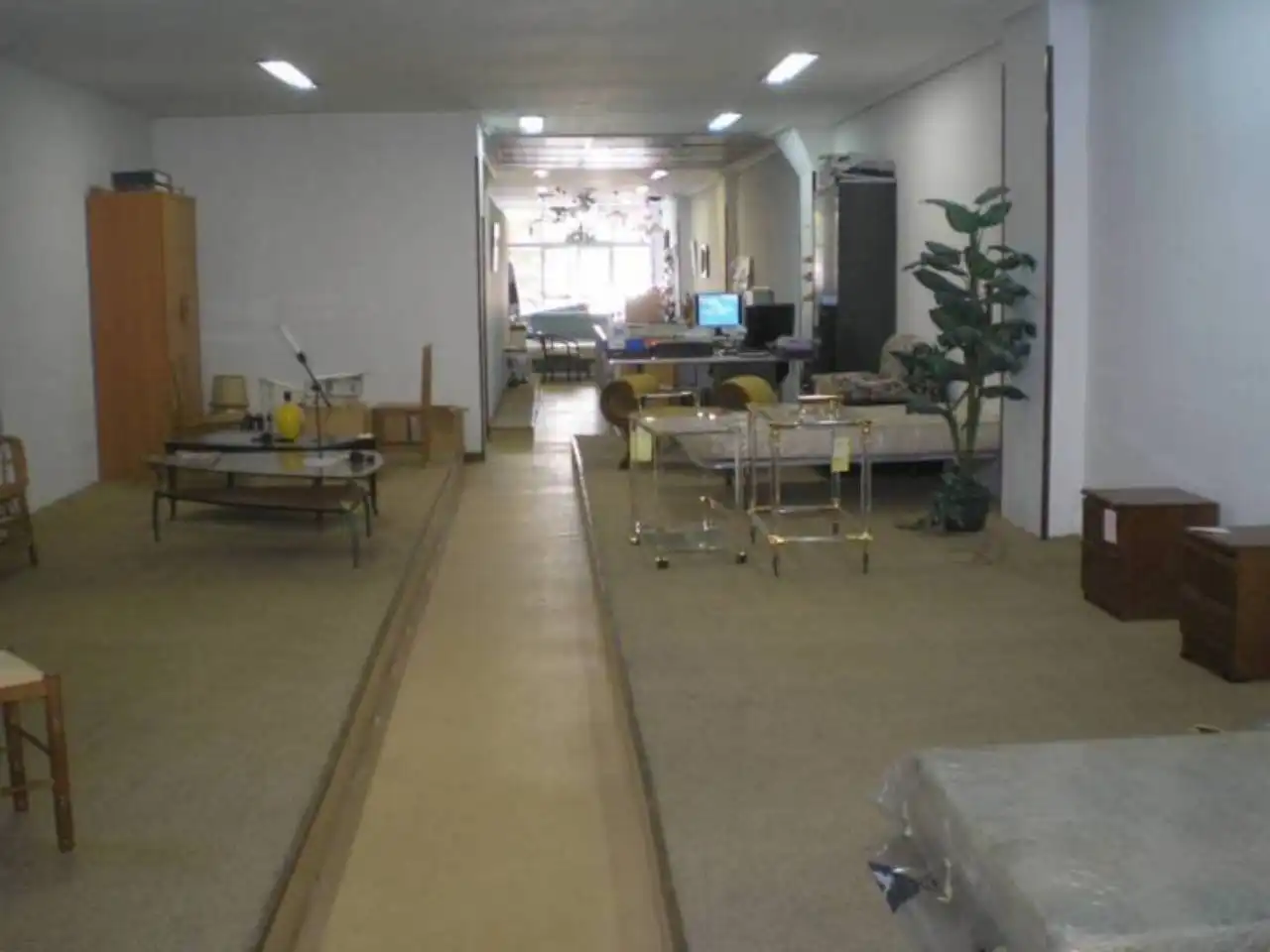 Local comercial en venta en HUCA - La Cadellada, imagen 3